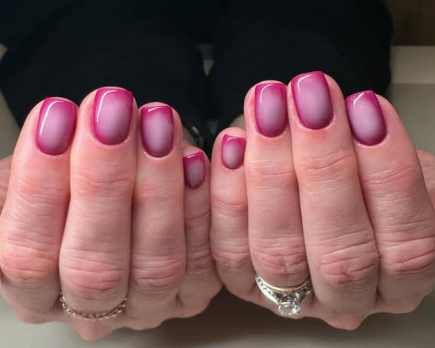 Red to Black Ombre Short Squoval Nails Red to Black Ombre Short Squoval Nails