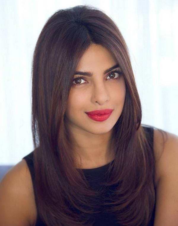 Mid-Back Layers With Glossy Finish — Straight Hair
