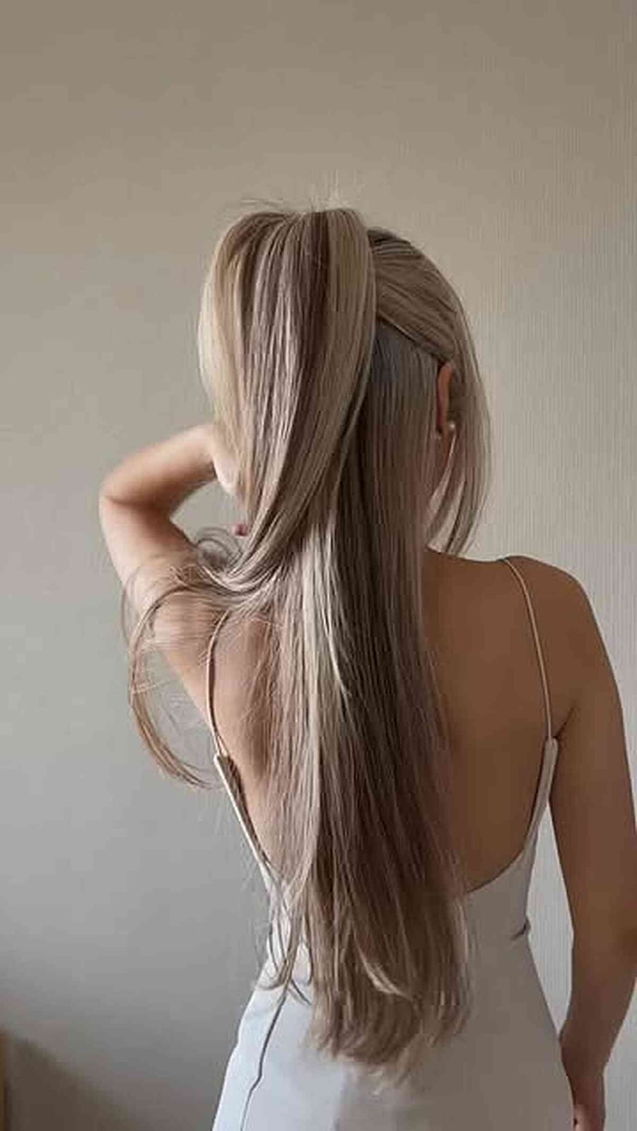 Mid-Back Layers With Ash Blonde Curtain Bangs, Middle — Straight Hair