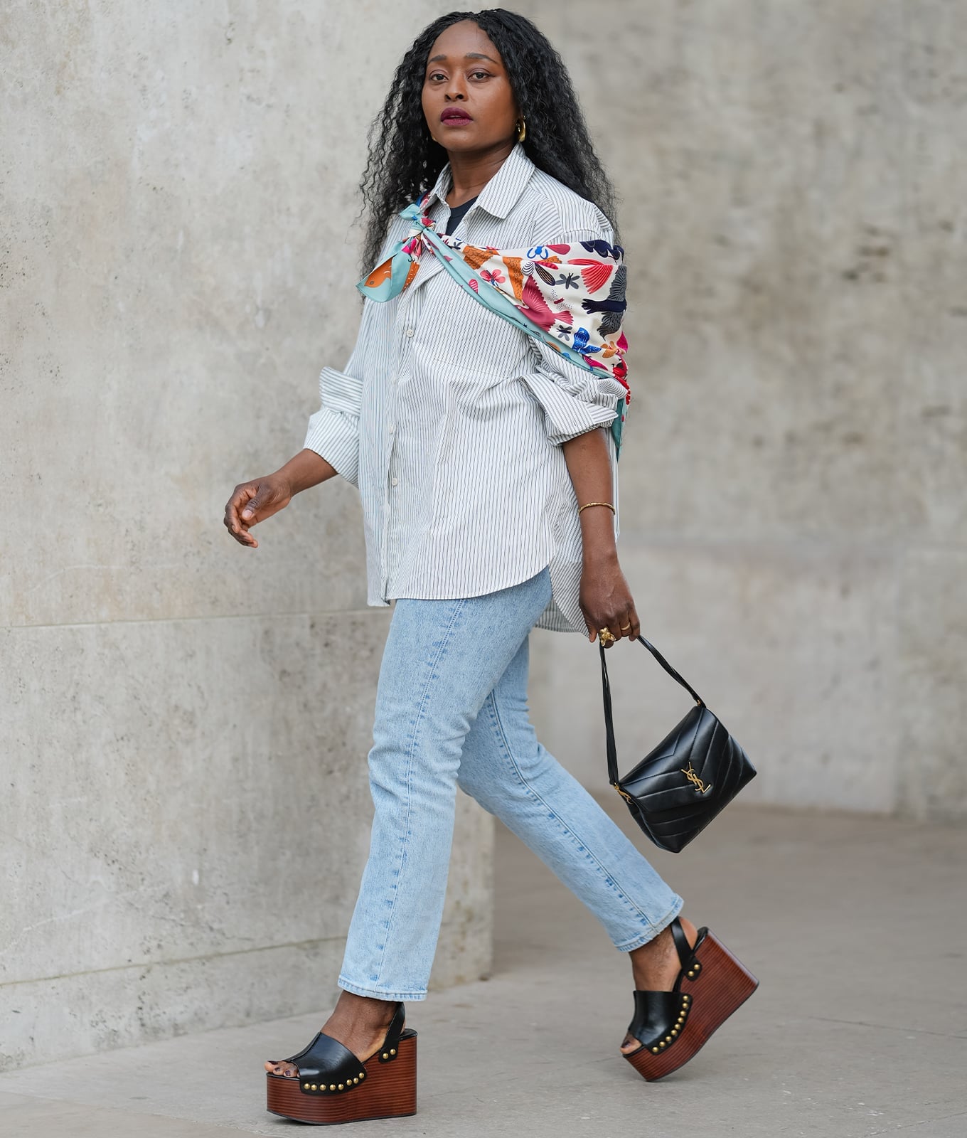 Light Blue Straight Leg Jeans With Striped Shirt — Straight Leg Jeans Outfits