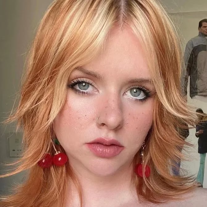 Strawberry Blonde Shag With Fine Wavy Texture