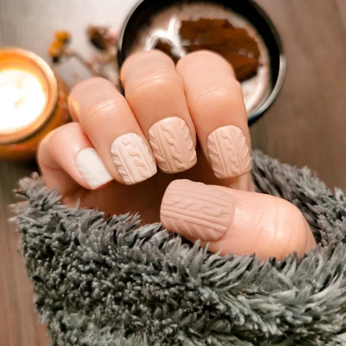 Beige Cream Matte Textured Knit Square Nails Beige Cream Matte Textured Knit Square Nails — Sweater Nails