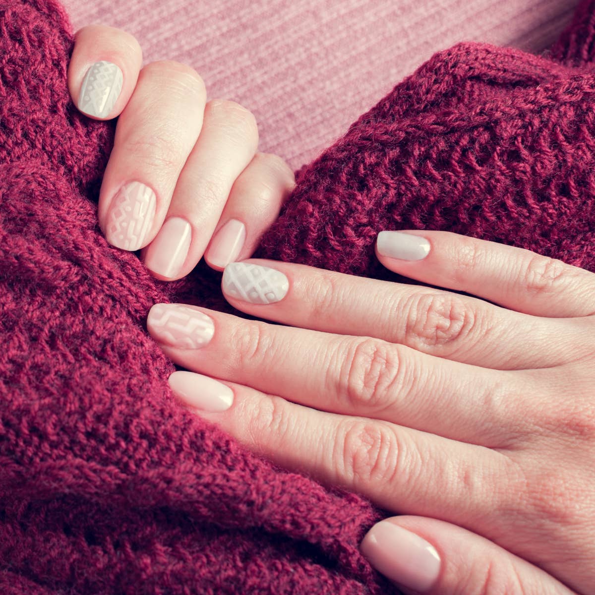 Short Matte Cream All Over Cable Knit Nails, With Soft Short Matte Cream All Over Cable Knit Nails, With Soft — Sweater Nails