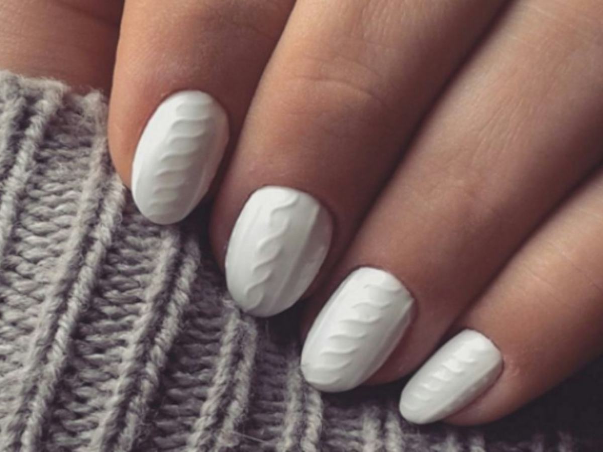Short White Matte Thick Cable Knit Texture Nails Short White Matte Thick Cable Knit Texture Nails — Sweater Nails