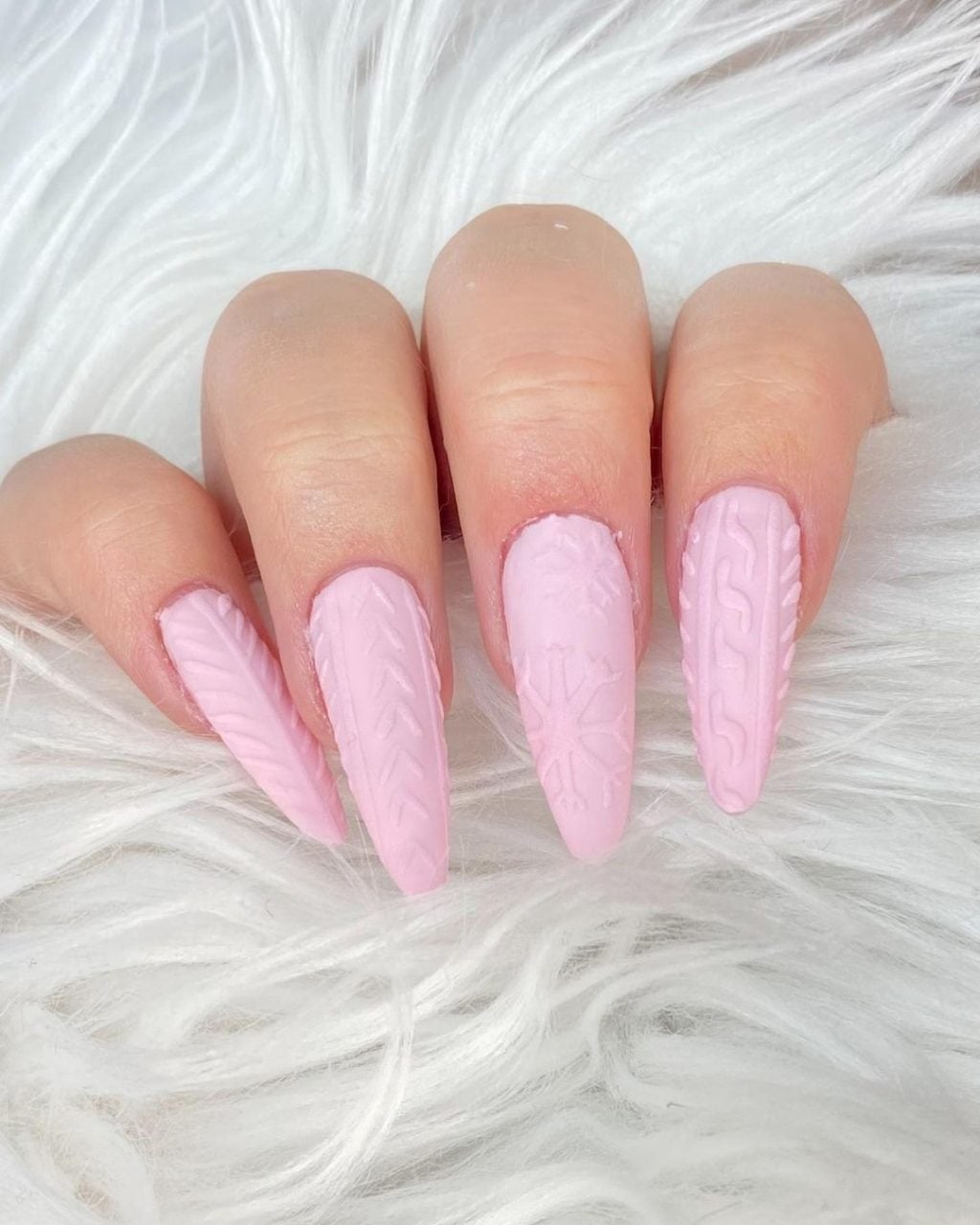 Pale Pink Realistic 3D Sweater Knit Coffin Nails Pale Pink Realistic 3D Sweater Knit Coffin Nails — Sweater Nails