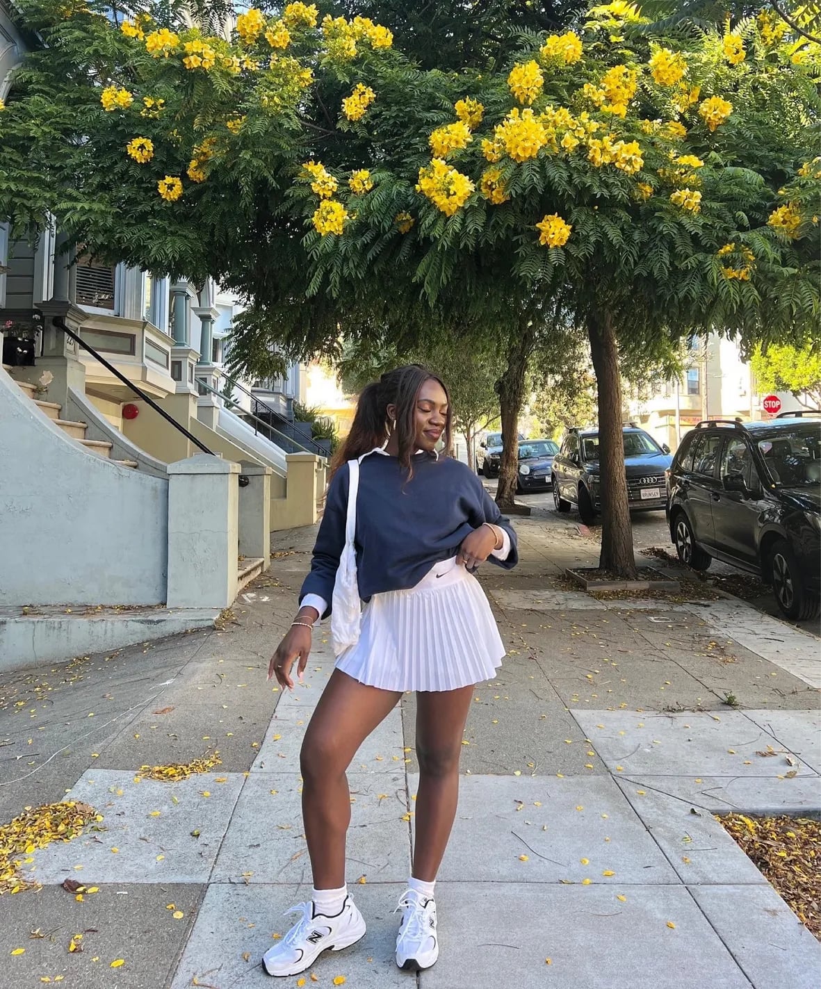 Dark Gray Sweatshirt with White Pleated Tennis Skirt and Sneakers Dark Gray Sweatshirt with White Pleated Tennis Skirt and Sneakers — Tennis Skirt Outfits