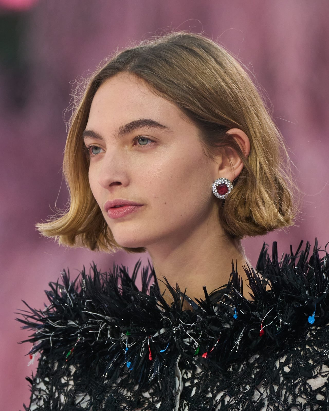 Collarbone Blunt Bob With Sleek Finish Collarbone Blunt Bob With Sleek Finish — Textured Bob