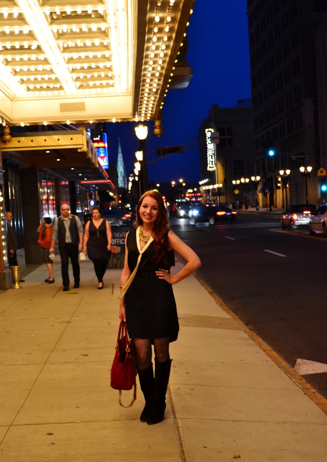 Sleeveless Dress with Patterned Tights and Black Boots Sleeveless Dress with Patterned Tights and Black Boots — Theater Outfits