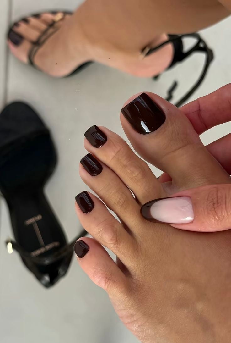 Rich Glossy Deep Brown Toes Rich Glossy Deep Brown Toes — Toe Nails Colors