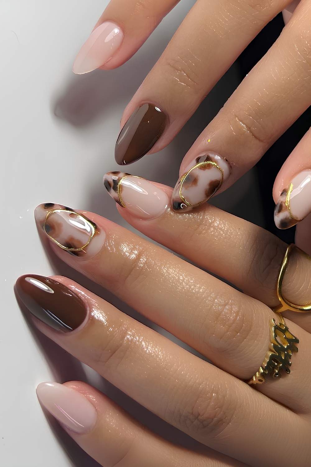 Medium Almond Tortoise Accents Medium Almond Tortoise Accents — Tortoise Nails
