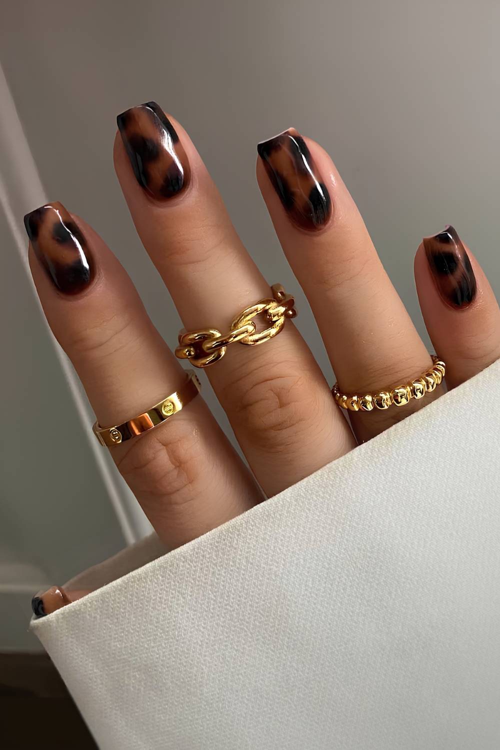 Short Square Classic Tortoise Shell Short Square Classic Tortoise Shell — Tortoise Shell Nails