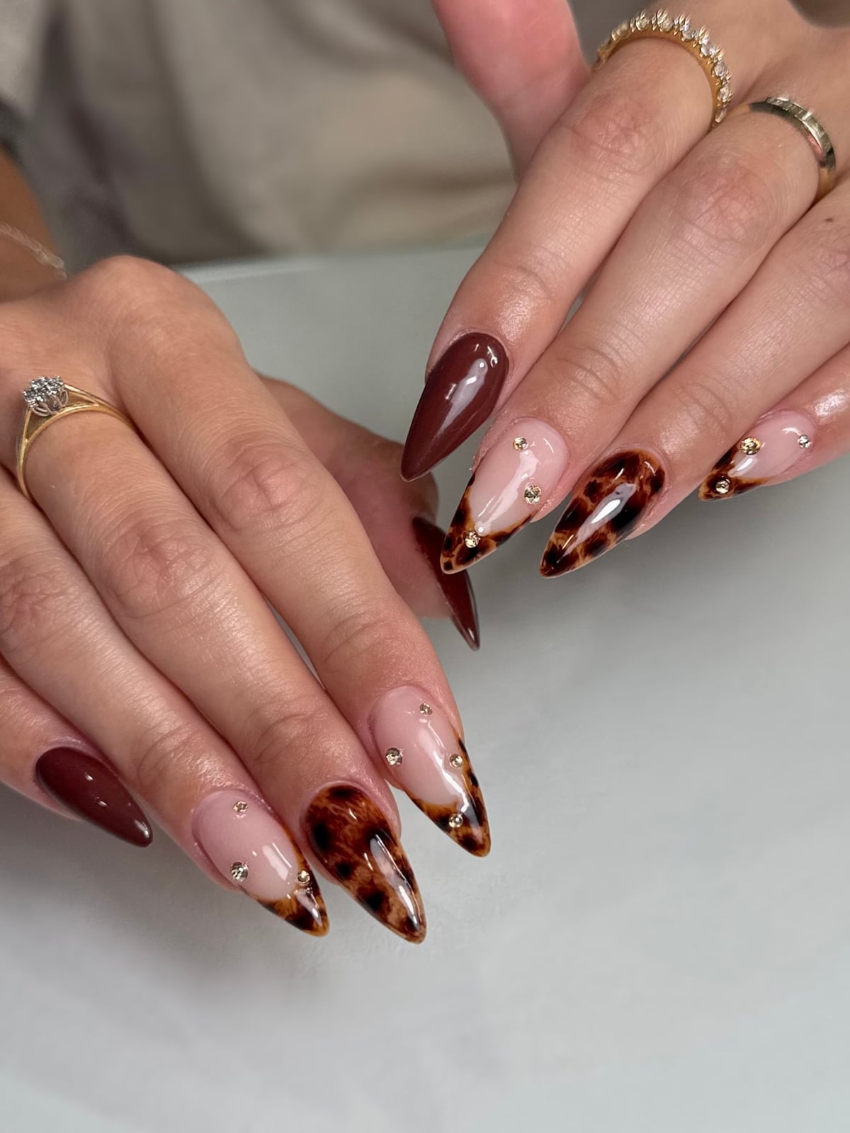 Amber Brown Black Almond Tortoiseshell Amber Brown Black Almond Tortoiseshell — Tortoise Shell Nails
