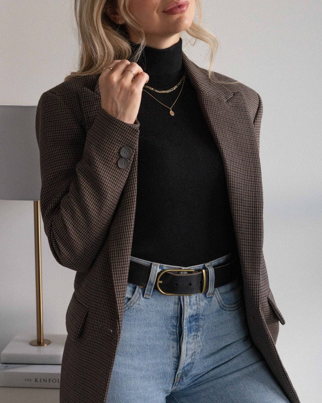 Houndstooth Blazer Black Turtleneck Jeans and Heeled Sandals — Trendy Outfits