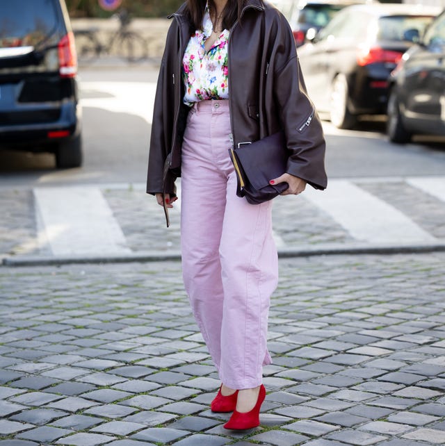 Leather Jacket Floral Shirt Pink Jeans and Red Heels — Trendy Outfits