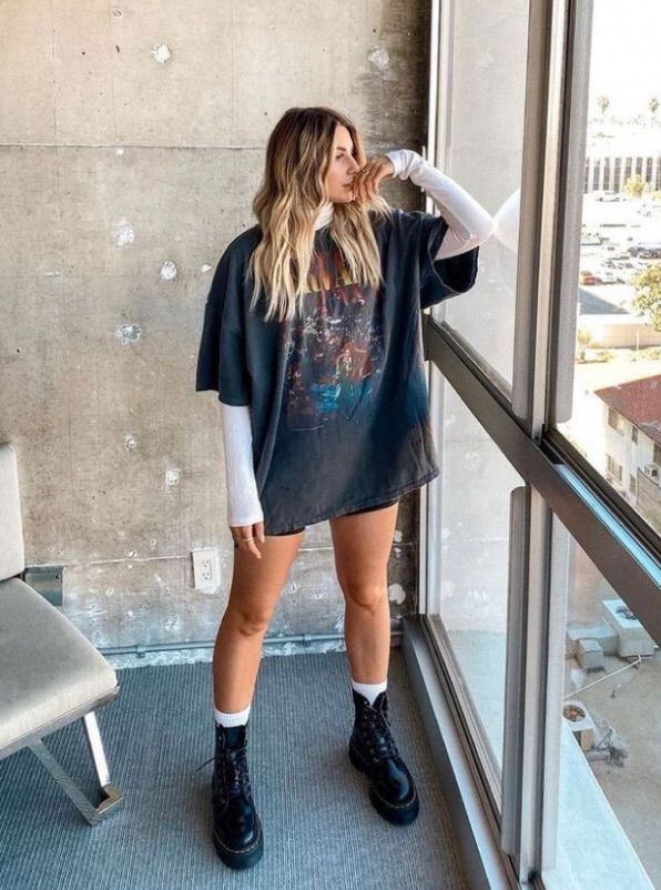Gray Oversized T-shirt Over White Long-Sleeve With Black Shorts Gray Oversized T-shirt Over White Long-Sleeve With Black Shorts — Tshirt Outfit