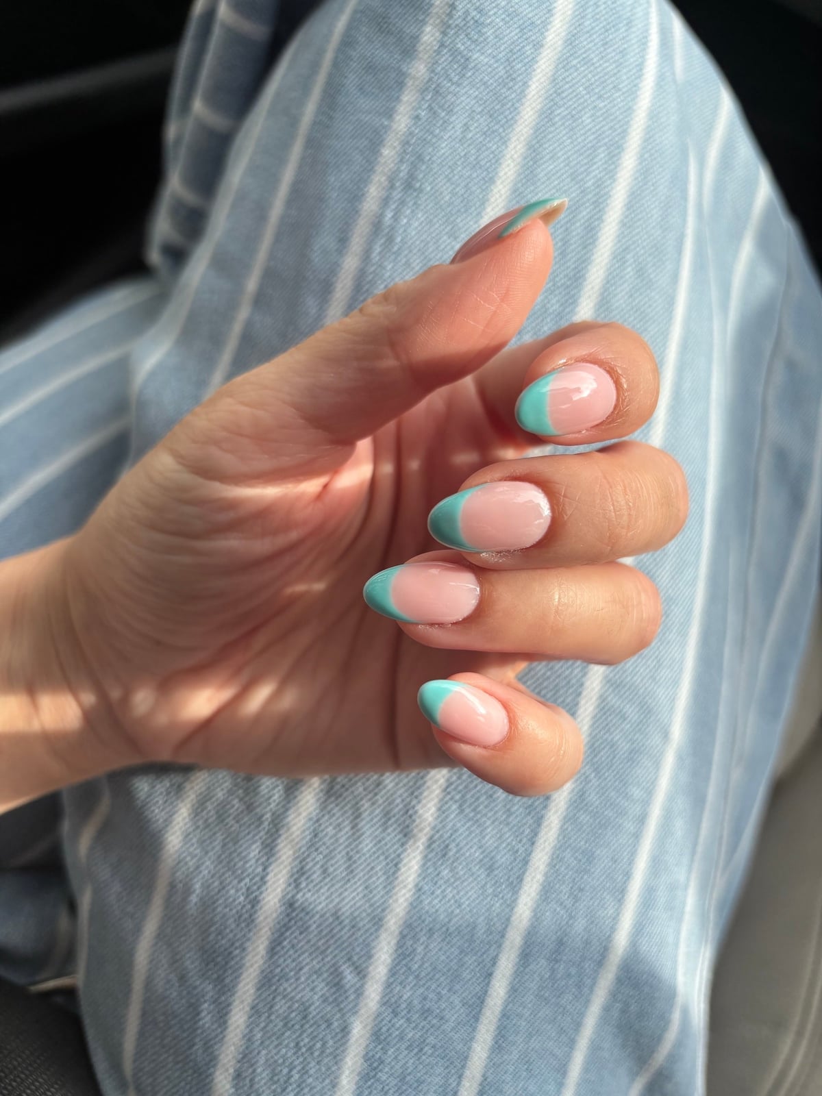 Vibrant Glossy Long Almond Turquoise Nails Vibrant Glossy Long Almond Turquoise Nails
