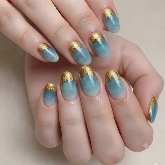 Oval Medium Turquoise Blue Gold Ombre Oval Medium Turquoise Blue Gold Ombre — Turquoise Nails