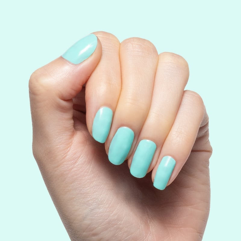 Medium Oval Solid Glossy Medium Turquoise With Focusing On The Nails Medium Oval Solid Glossy Medium Turquoise With Focusing On The Nails — Turquoise Nails