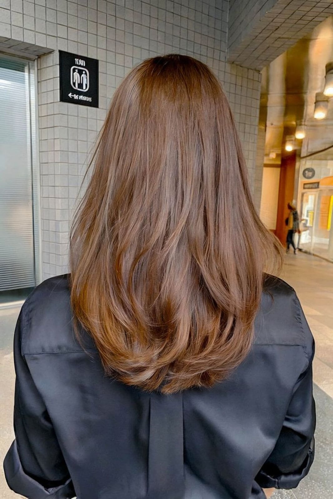 Collarbone U Shape Hemline — U Shape Haircuts