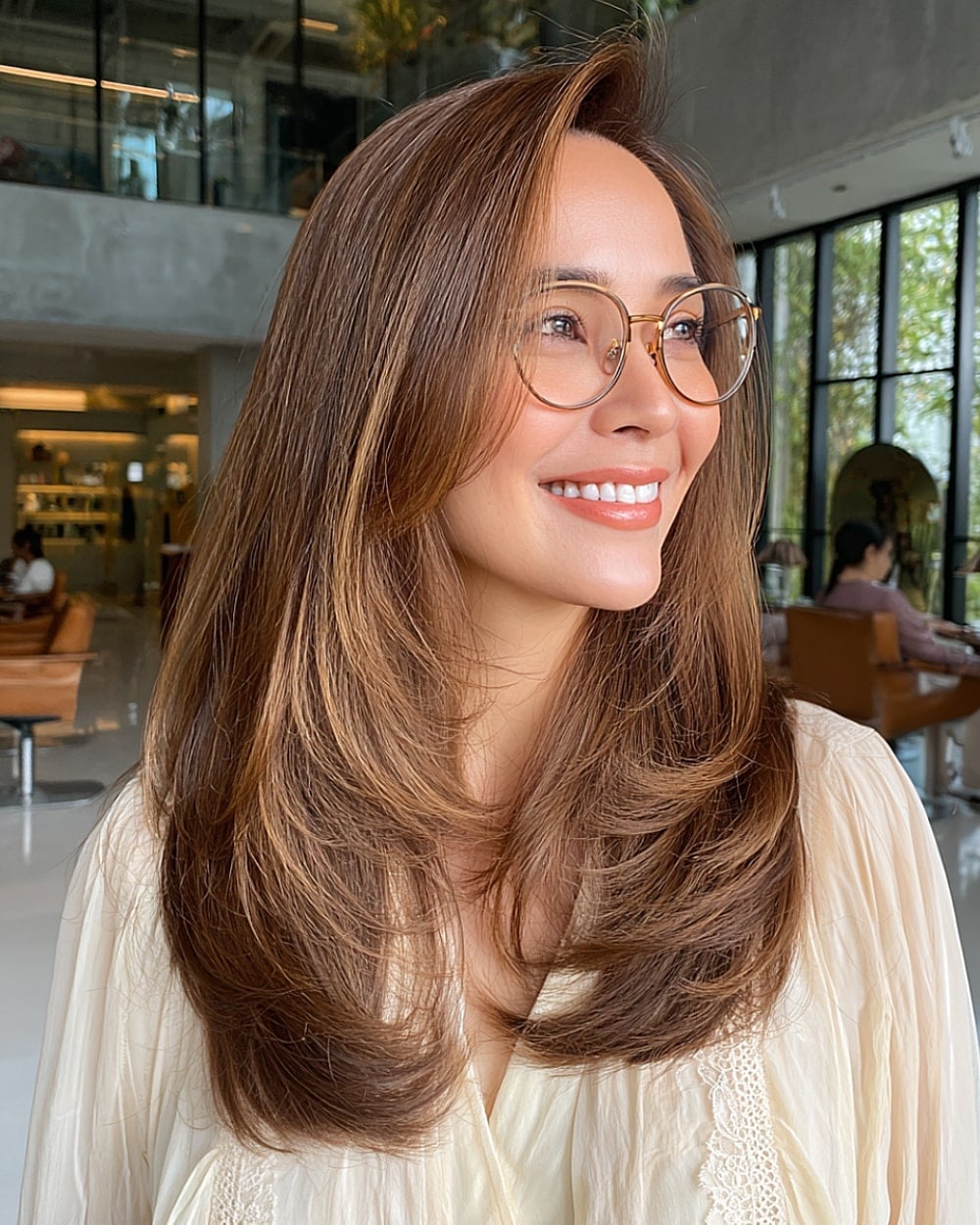 Collarbone U Shape With Side Part — U Shape Haircuts