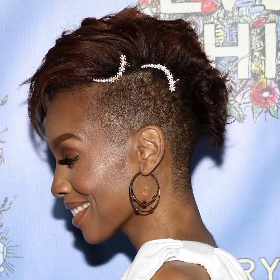 Ash Blonde Textured Crop With Geometric Undercut — Undercut Hairstyles