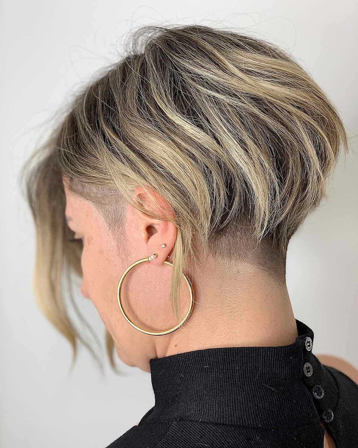 Dark Blonde Wavy Undercut Bob — Undercut Hairstyles