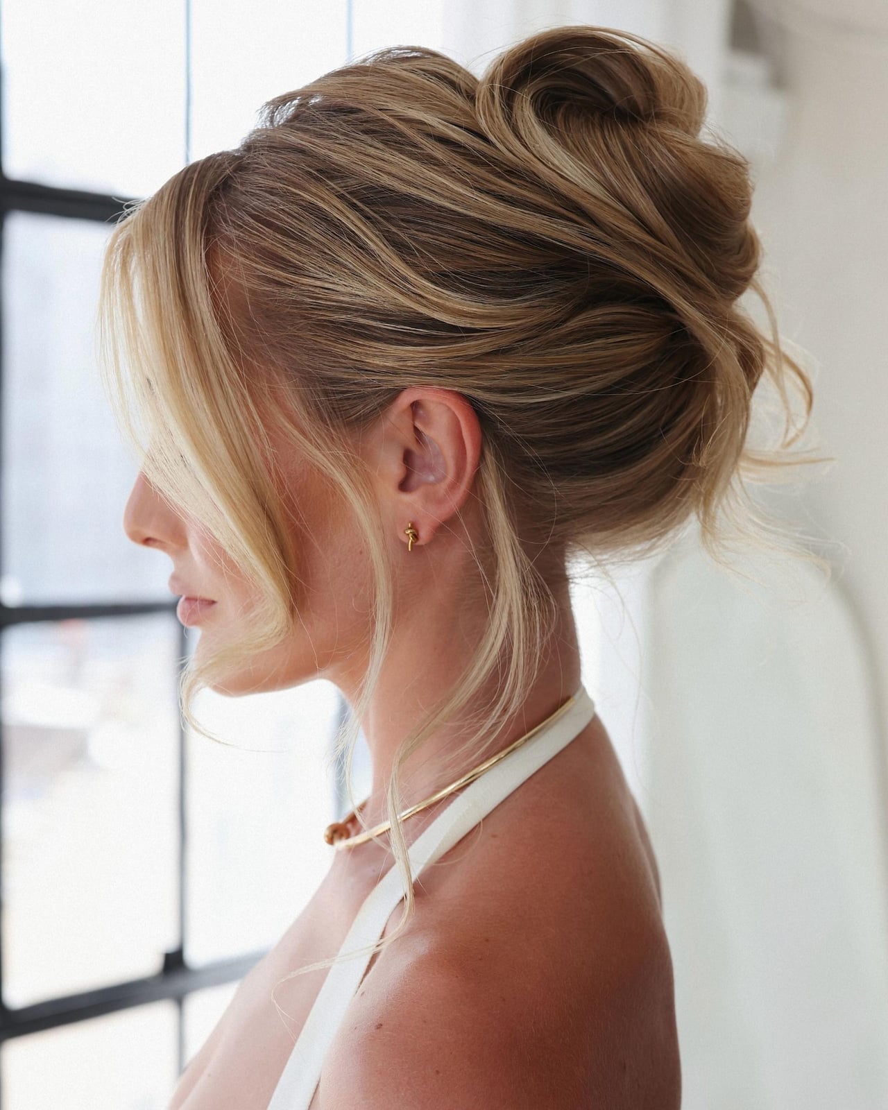 Blonde Loose Messy Bun Blonde Loose Messy Bun — Updo Wig
