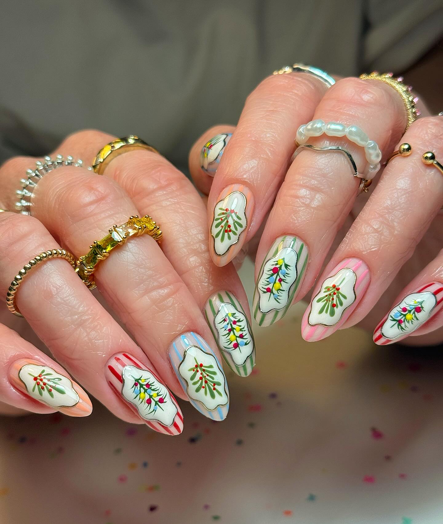Vintage Christmas Tree Oval Nails