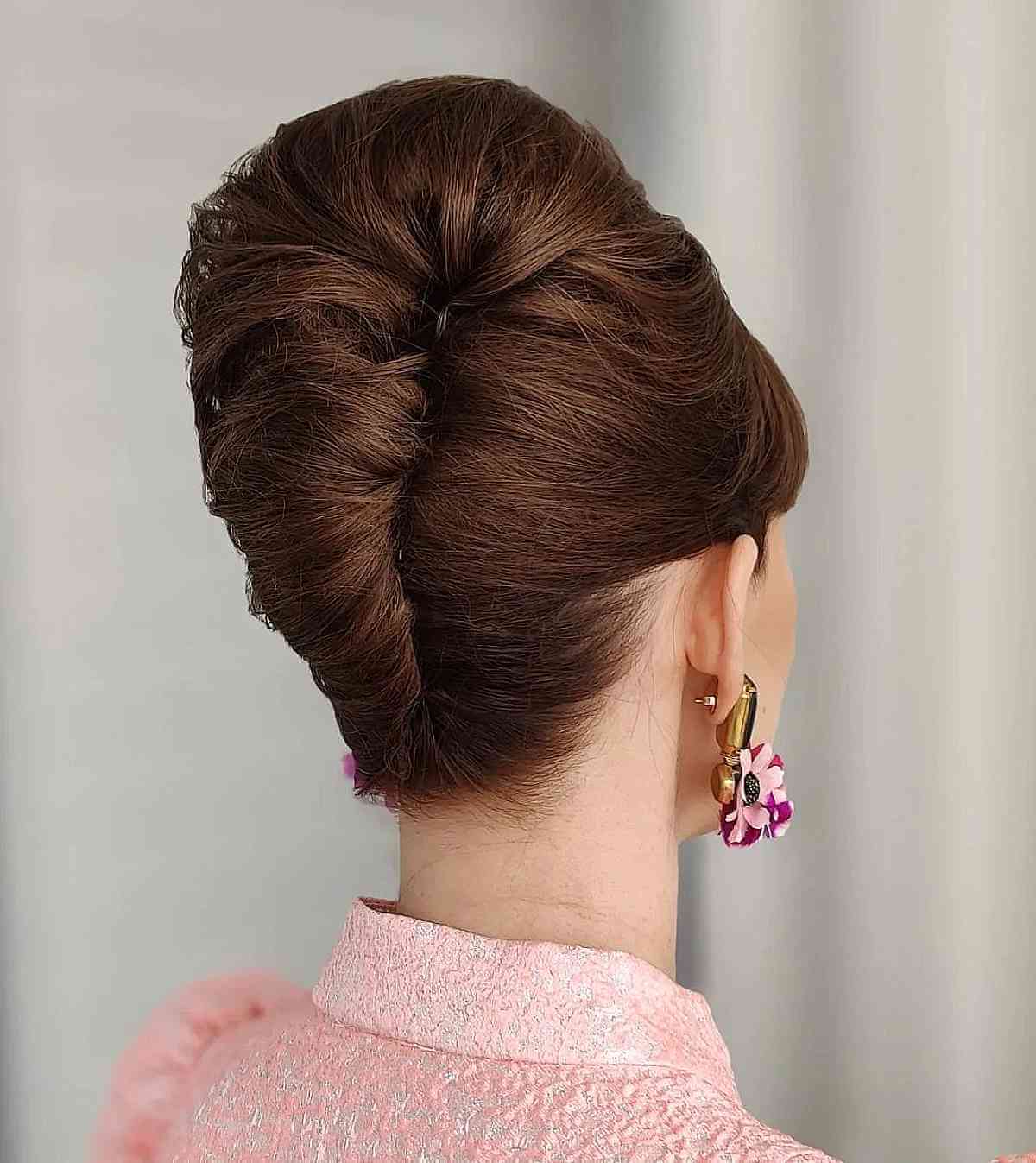 Collarbone Length Dark Brown Sculpted Updo Collarbone Length Dark Brown Sculpted Updo — Vintage Hairstyles