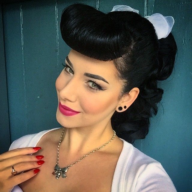 Shoulder Length Pompadour With Rolled Bangs Shoulder Length Pompadour With Rolled Bangs — Vintage Hairstyles