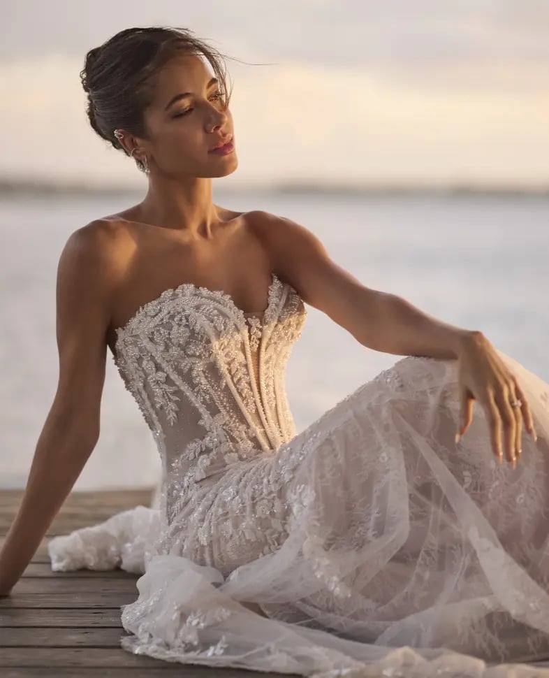Ivory Strapless Wedding Dress with Intricate Lace and Pearl