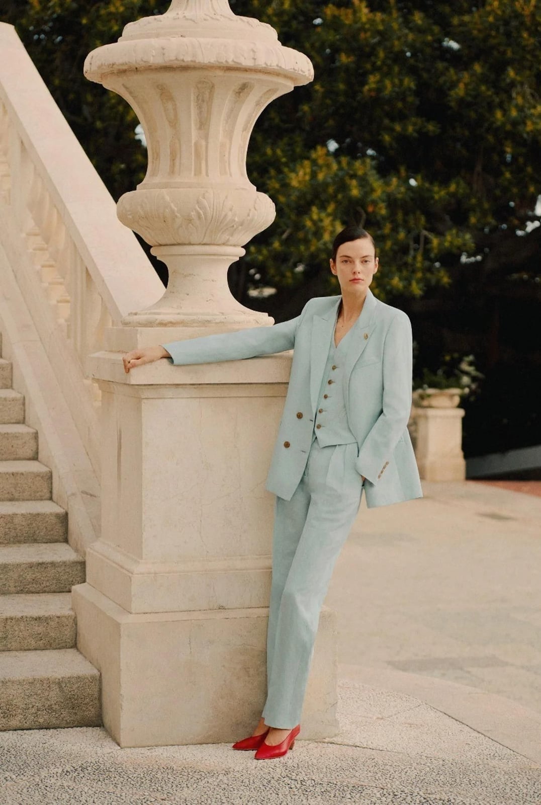 Pale Blue Linen Blend Suit for a Daytime Wedding Pale Blue Linen Blend Suit for a Daytime Wedding — Wedding Guest Outfits