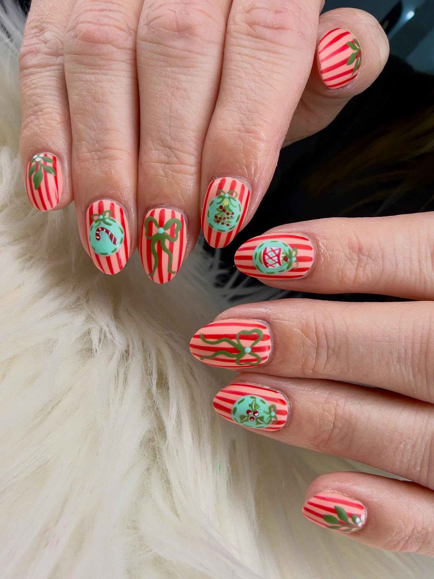 Whimsical Christmas Candy Cane Mistletoe Oval Nails