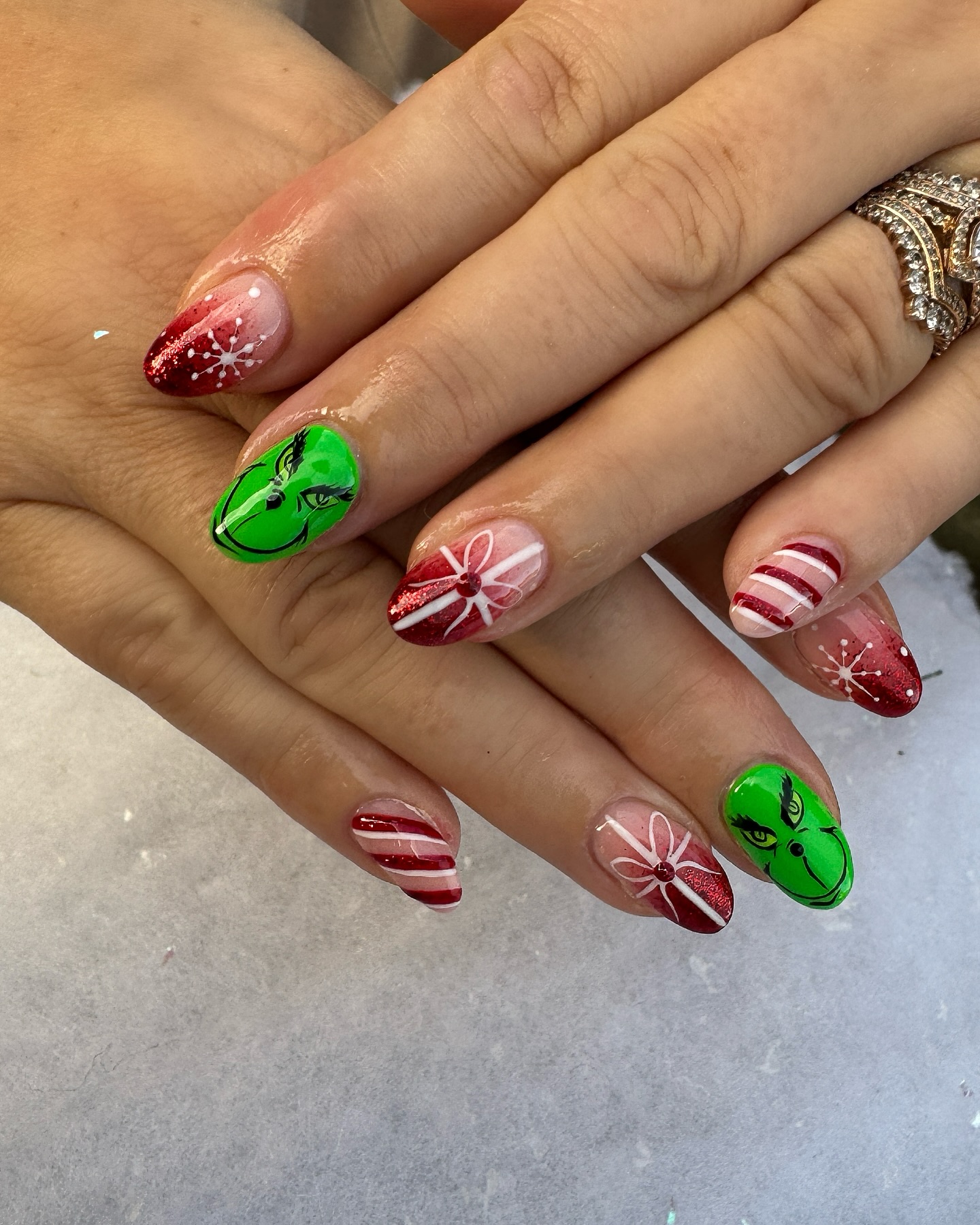 Whimsical Grinch Christmas Gift Wrap Nails