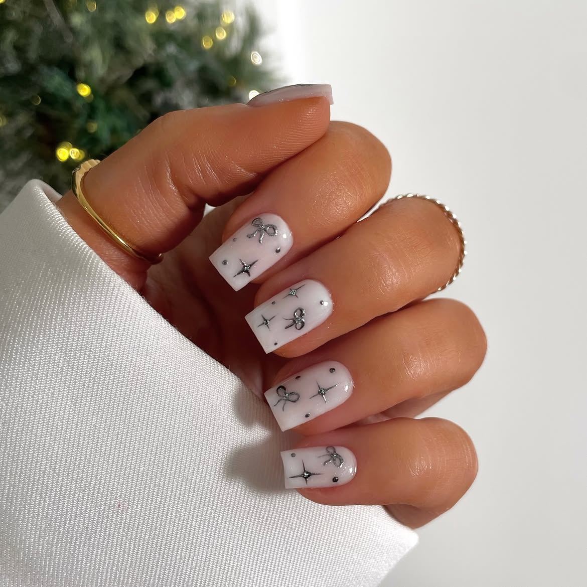 White Bow and Star Short Square Nails