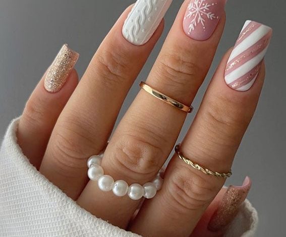 Glam Festive Christmas Nail Art Ideas : Snowflake & White Sweater Matte Nails