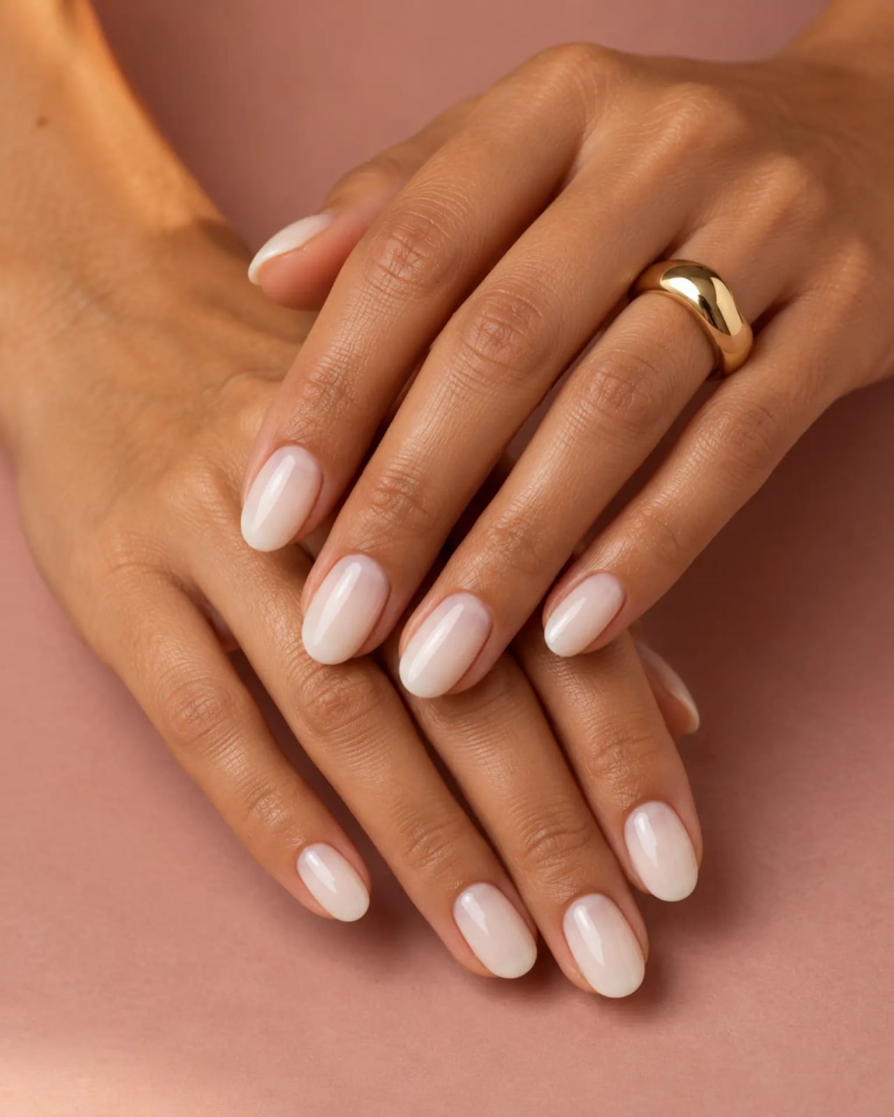 Short Oval Milky White Pink Undertone Glossy Short Oval Milky White Pink Undertone Glossy — White Nails