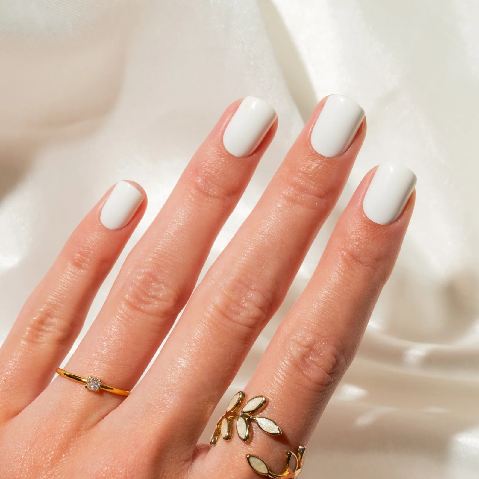 Short Square Bright White Glossy Nails Short Square Bright White Glossy Nails — White Nails