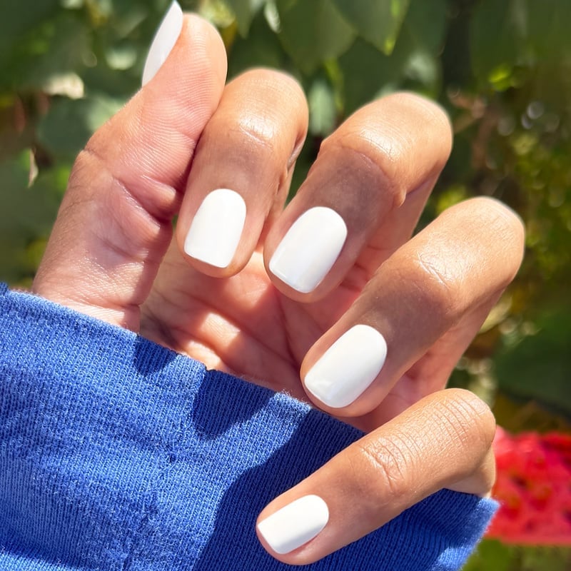 Short Squoval Opaque White Chrome Nails Short Squoval Opaque White Chrome Nails — White Nails