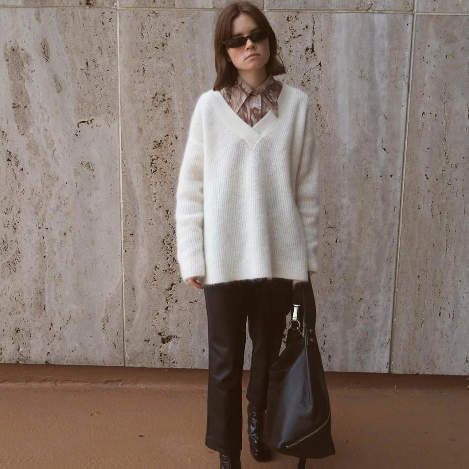Oversized White Fluffy Sweater Over Printed Shirt — White Sweater Outfit