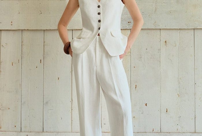 Petite Studio's Darien Linen Vest in Ivory - Petite Clothing for Women S / White