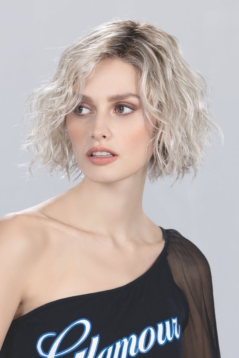Ash Blonde Bob With Loose Waves Ash Blonde Bob With Loose Waves — Wig Styles