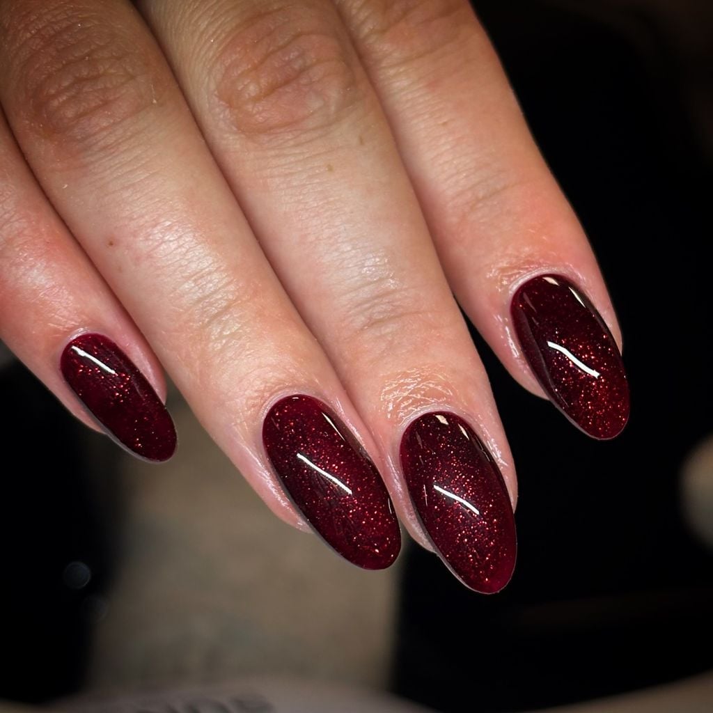 Dark Burgundy Cat-Eye Medium Almond Nails Dark Burgundy Cat-Eye Medium Almond Nails — Wine Nails