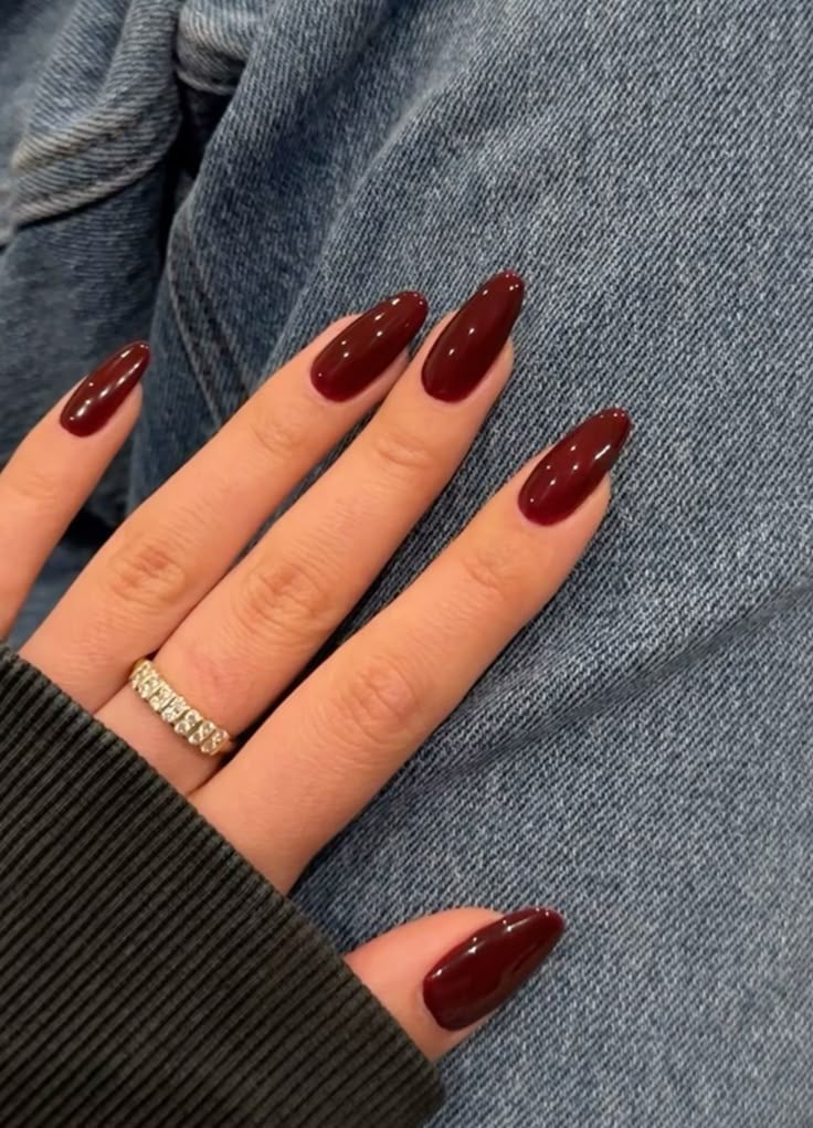 Glossy Deep Wine Almond Medium Nails Glossy Deep Wine Almond Medium Nails — Wine Nails