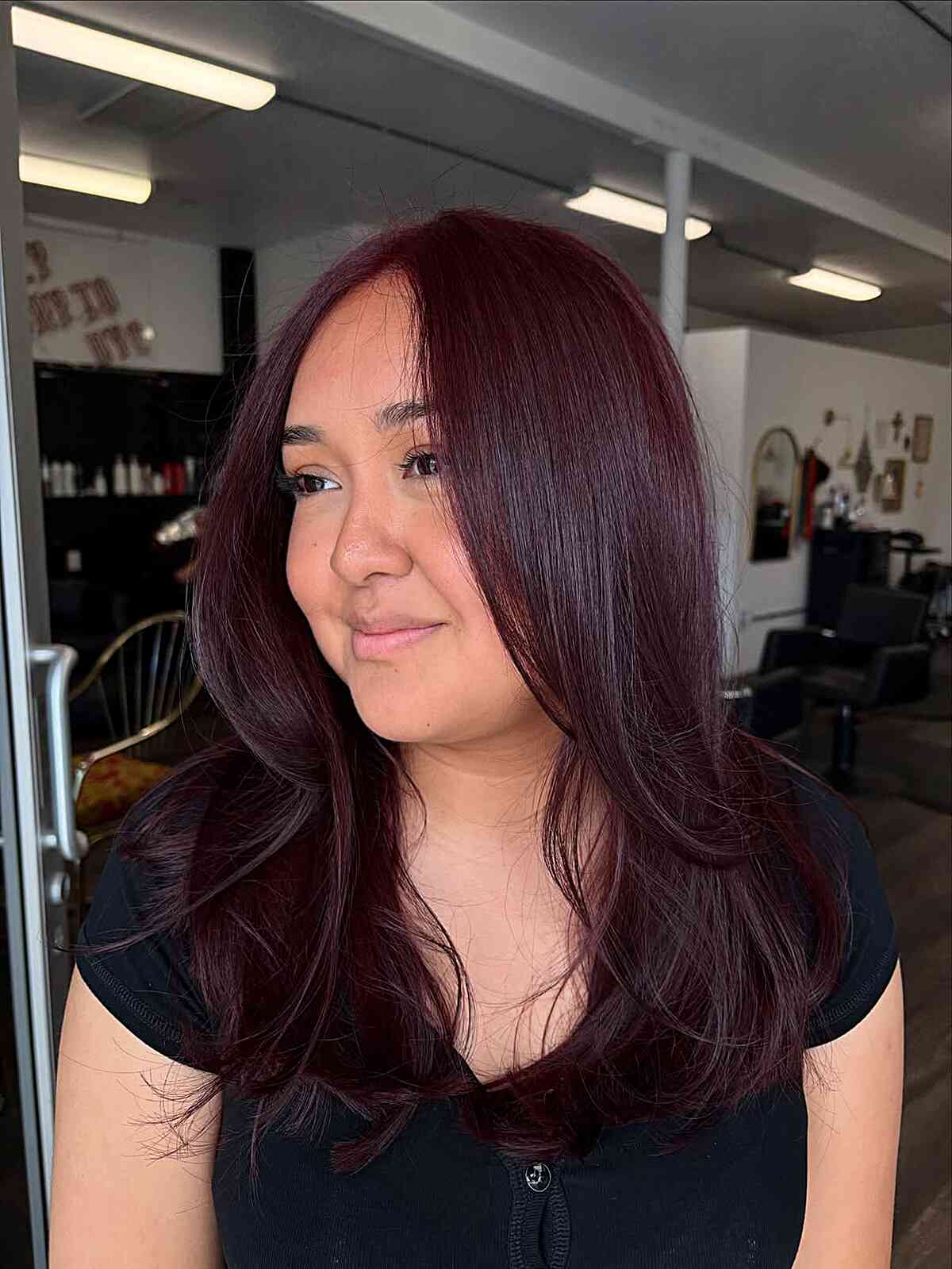 Collarbone Layers Deep Wine Red Curtain Bangs Collarbone Layers Deep Wine Red Curtain Bangs — Wine Red Hair