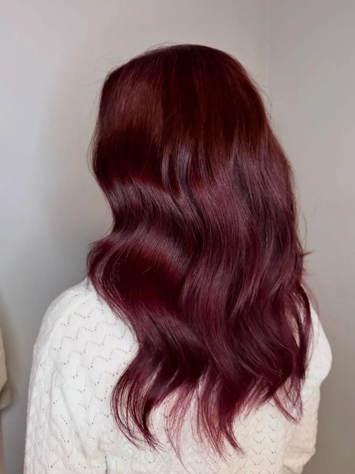 Mid-Back Dark Wine Red Loose Waves, Wavy Mid-Back Dark Wine Red Loose Waves, Wavy — Wine Red Hair