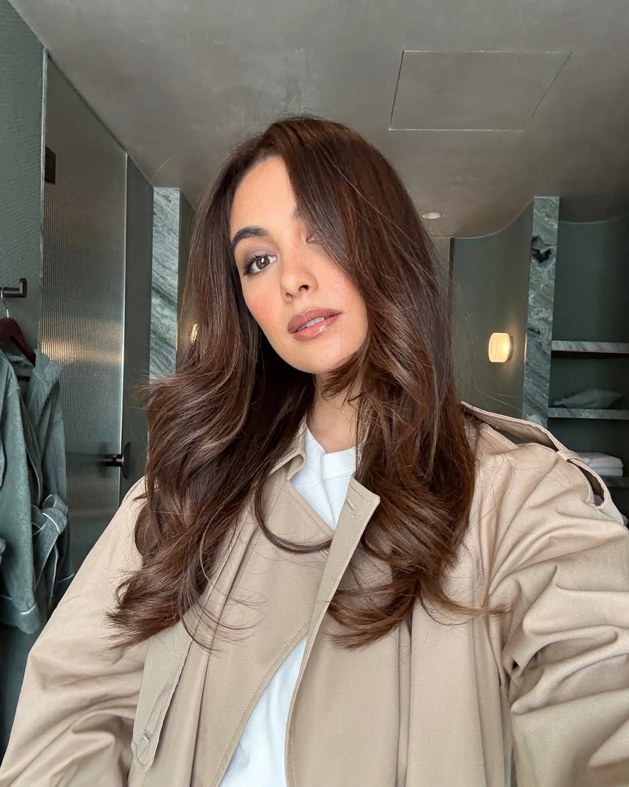 Mid-Back Rich Auburn Waves — Winter Hair Color