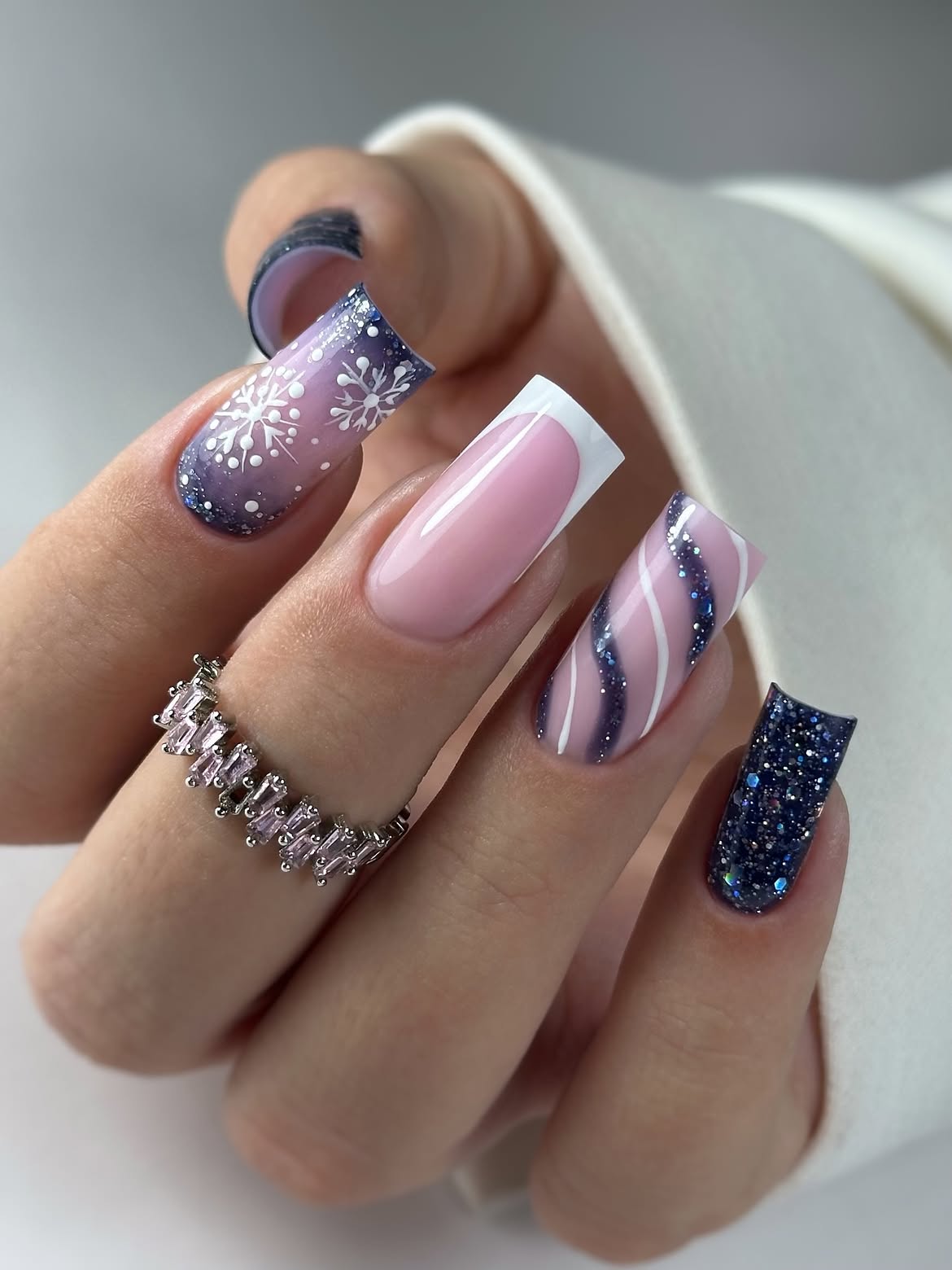 Winter Snowflake Gradient Square French Tips