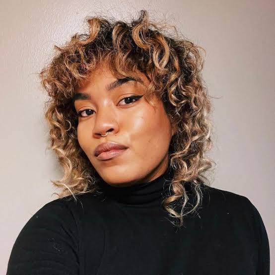 Shoulder Wolf Cut With Short Curly Bangs — Wolf Cut Curly Hair