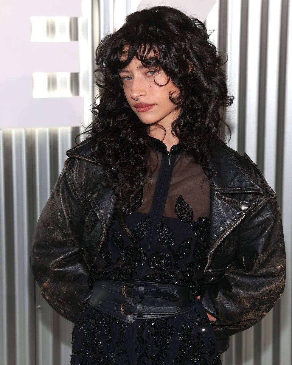 Mid-Back Wolf Cut Wispy Bangs Blowout — Wolf Cut Curly Hair